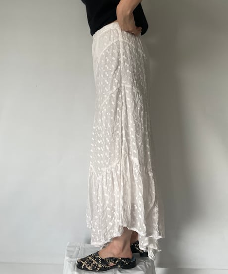 Floral embroidery skirt