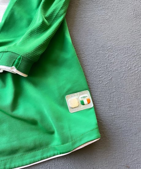 04-06s Ireland L/S football shirt M