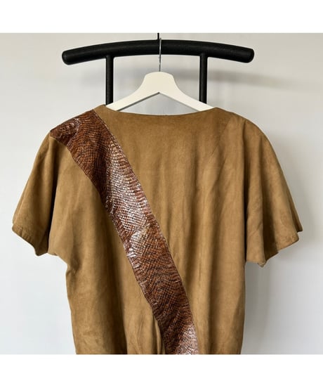 Suede Switching Tops
