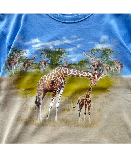 00s Giraffe Tee