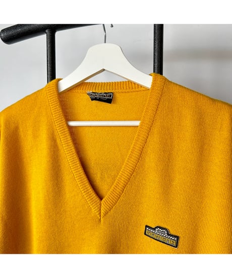 Europe Vintage Yellow V-neck Knit
