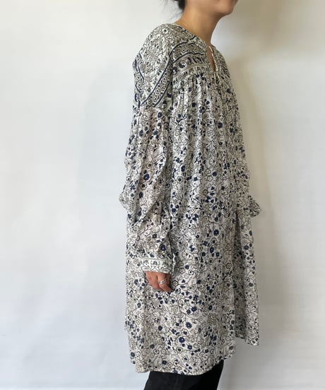 All-over Print V-neck One dress