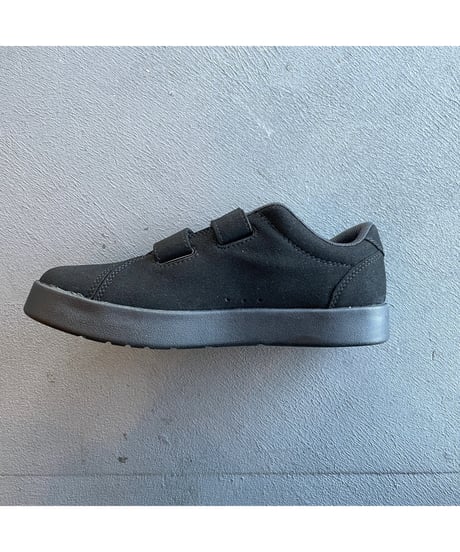 AREth "I velcro" Black Vegan Suede