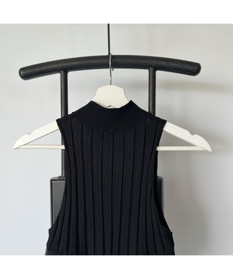 Cross Hem High neck TOPS