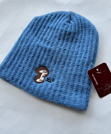 dead stock XLARGE beanie
