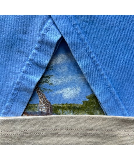 00s Giraffe Tee