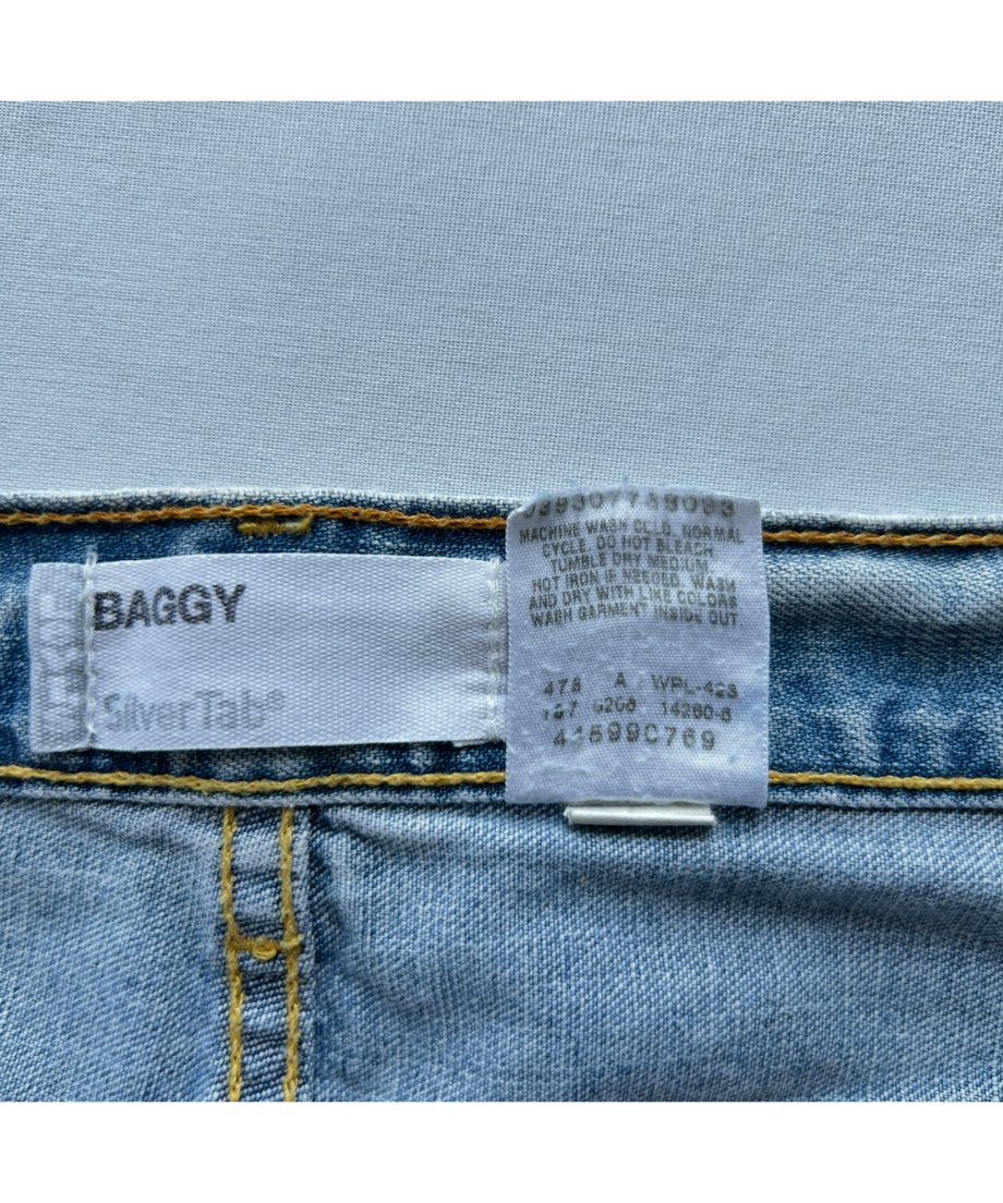 68676455e04d45419d56d5fb