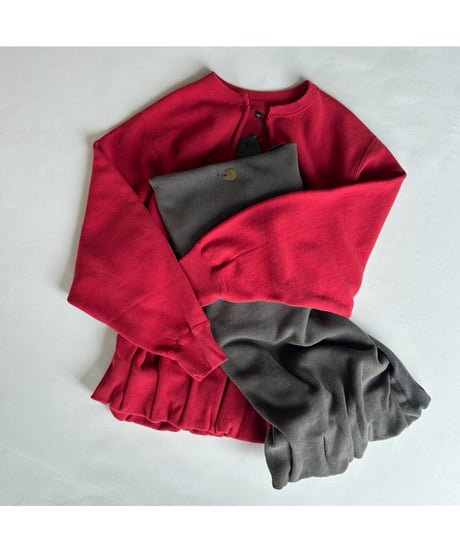 NAM "Accordion Worn Neck Sweat"