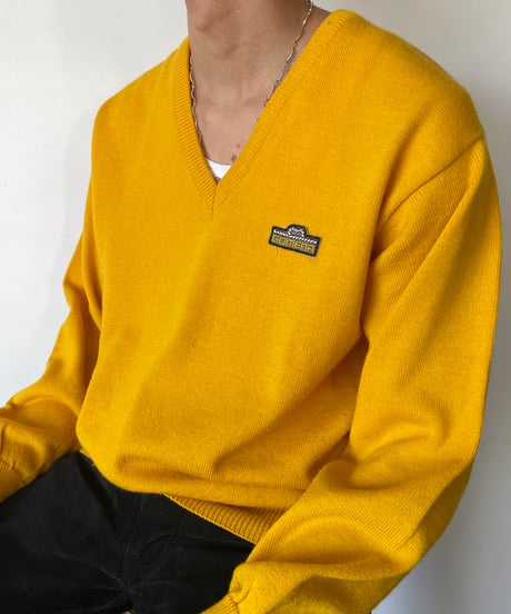 Europe Vintage Yellow V-neck Knit