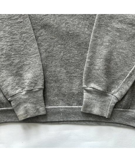 80s "The Fitness Center" Sweat Grey