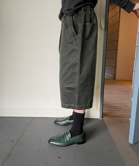 COMFORTABLE REASON "Botanical Wax Aging Shorts"