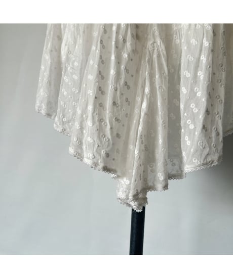 Floral embroidery skirt