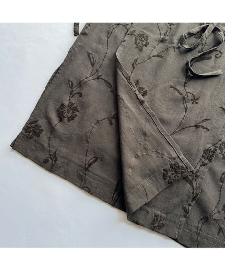 Flocky flower wrap skirt