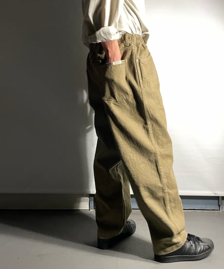 COMFORTABLE REASON ”Rodeo Slacks“ OLIVE