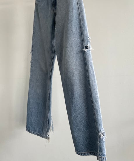90s Levis 562 damage denim
