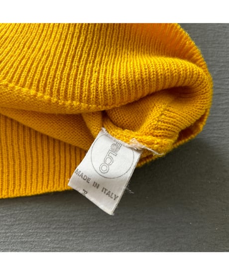 Europe Vintage Yellow V-neck Knit