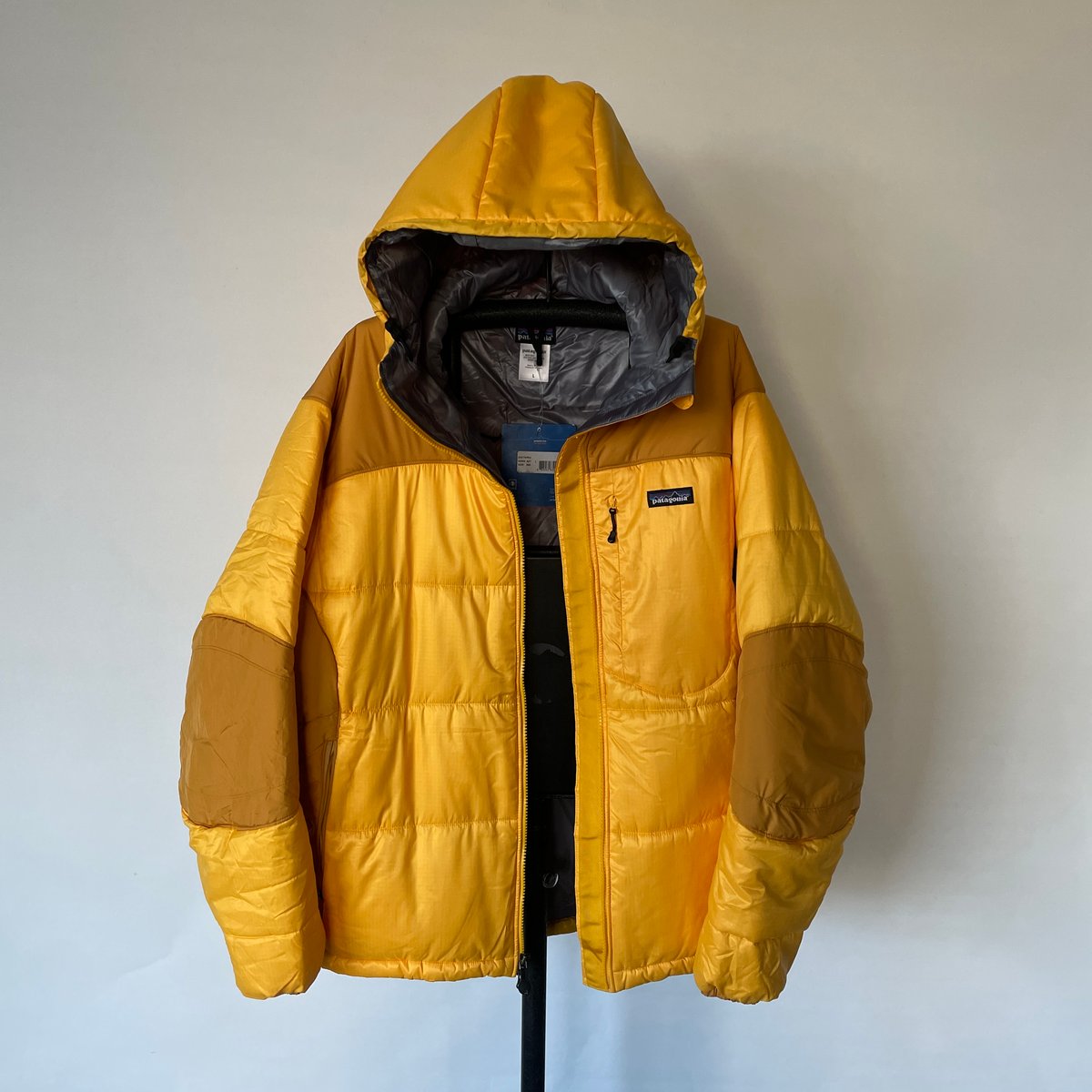DEAD STOCK 08s patagonia DAS PARKA 