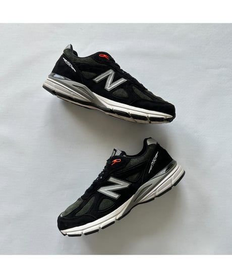 NEW BALANCE 990 V4