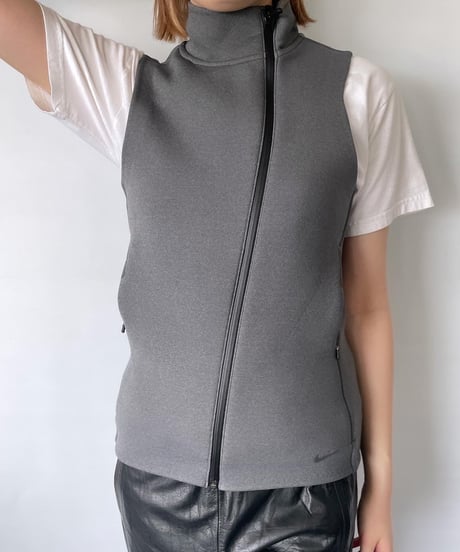 NIKE Women Therma Sphere Max Training Vest M