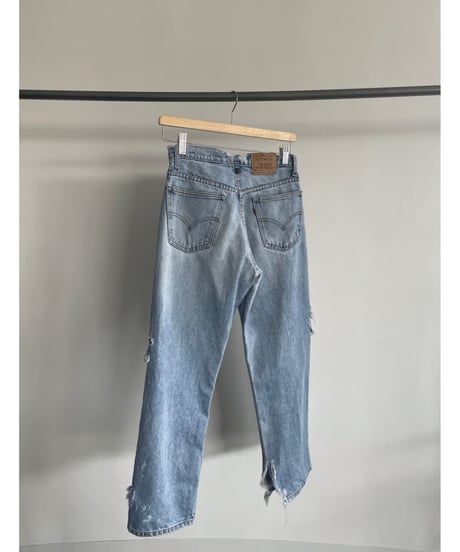 90s Levis 562 damage denim