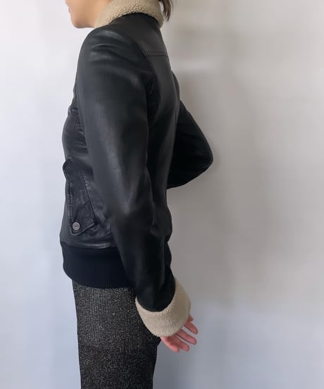00s woman's leather boa jacket