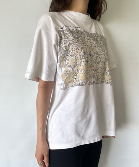 87s Kangaroo Tee