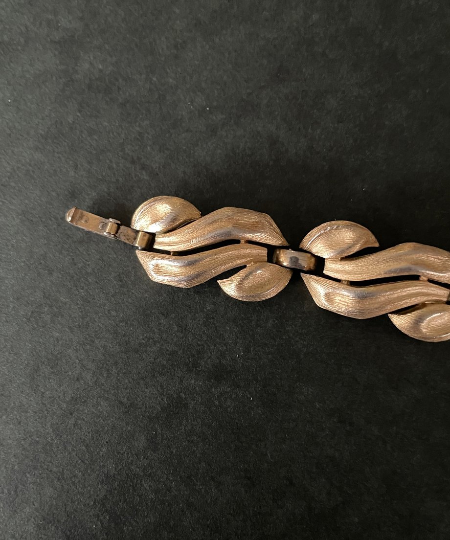 67543975d356f716f7c43611