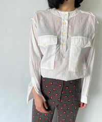 Dot collarless white shirt