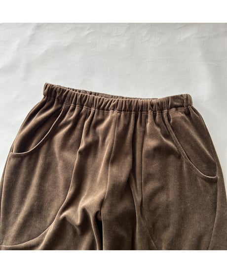 ANDER "VELOUR CURVY PANTS"