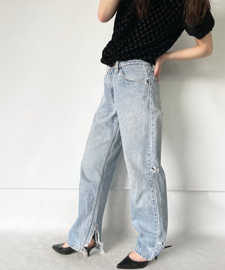 90s Levis 562 damage denim