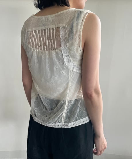 lace gilet