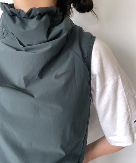 NIKE neck drawcord  nylon vest XS