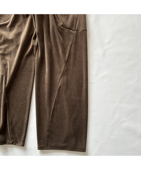 ANDER "VELOUR CURVY PANTS"