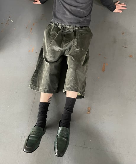 COMFORTABLE REASON "Botanical Wax Aging Shorts"