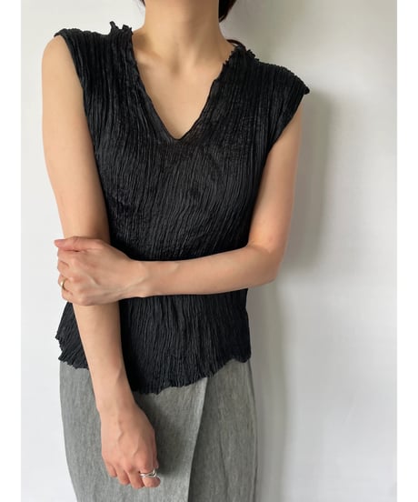 Pleats Tops Black