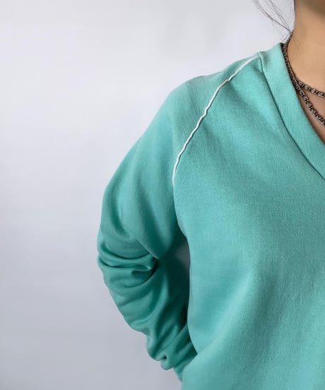 80s MADE IN USA  adidas v neck sweat L