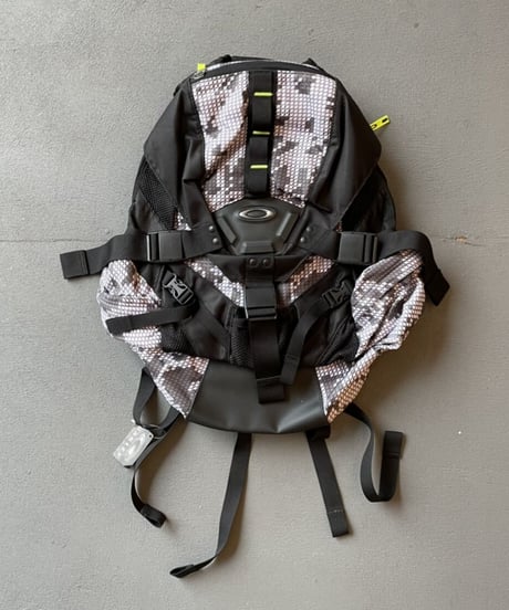 DEAD STOCK 00s OAKLEY I CON PACK 3.0