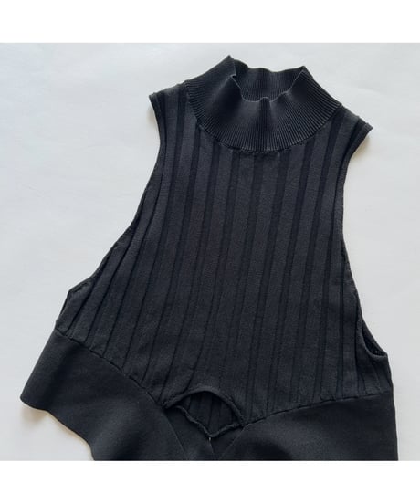 Cross Hem High neck TOPS