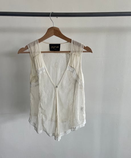 lace gilet