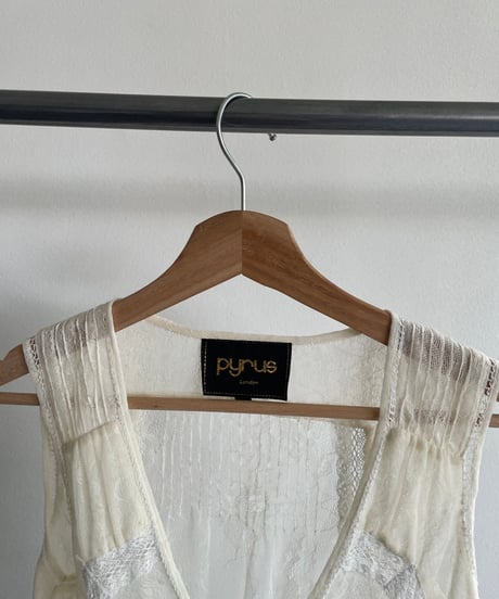 lace gilet