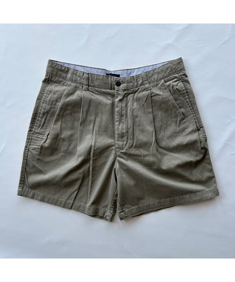 CLUB ROOM two-tuck shorts 33