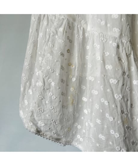 Floral embroidery skirt