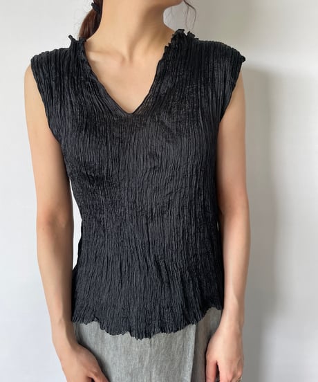 Pleats Tops Black