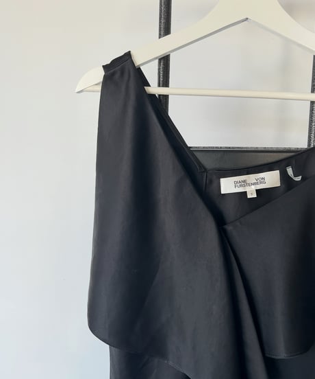 Asymmetry Frill tops