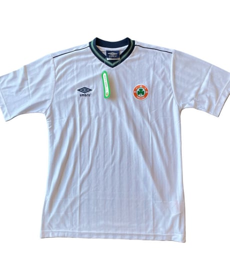 DEAD STOCK Ireland 80-90s revival football shirt