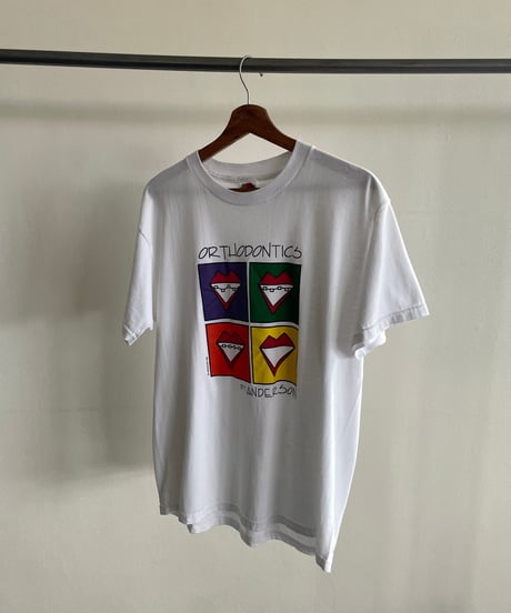 90s ORTHODONTICS(歯科矯正）Tee