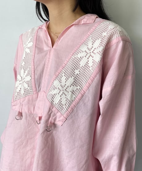Europe vintage embroidery shirt
