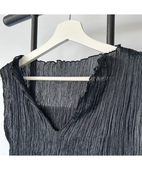 Pleats Tops Black