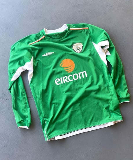04-06s Ireland L/S football shirt M