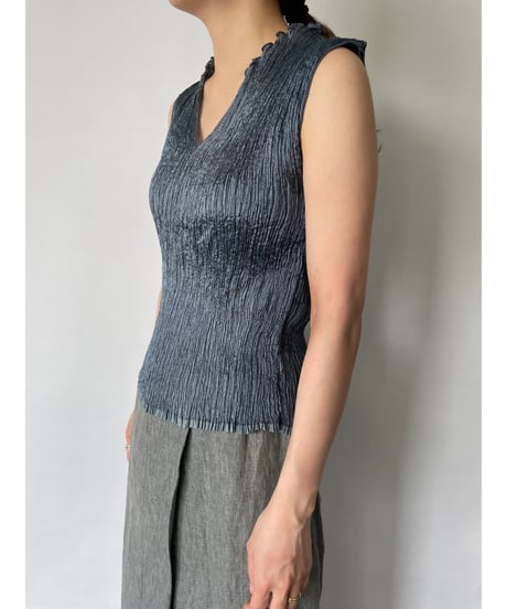 Pleats Tops Blue
